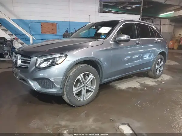 WDC0G4KB6JV092411 2018 MERCEDES-BENZ GLC - Image 2