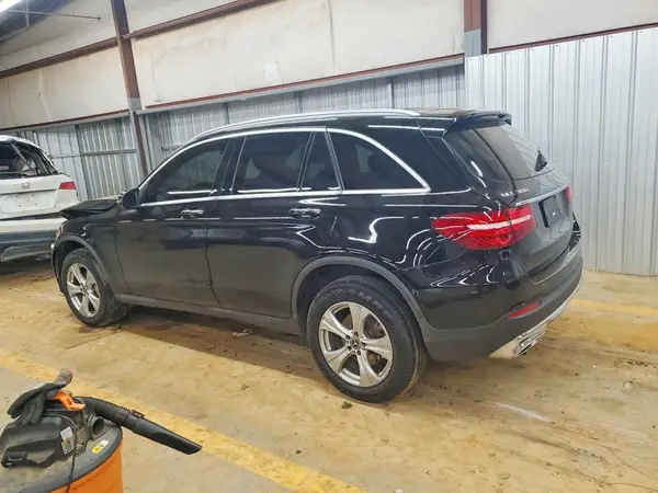 WDC0G4KB6JV092473 2018 MERCEDES-BENZ GLC - Image 2