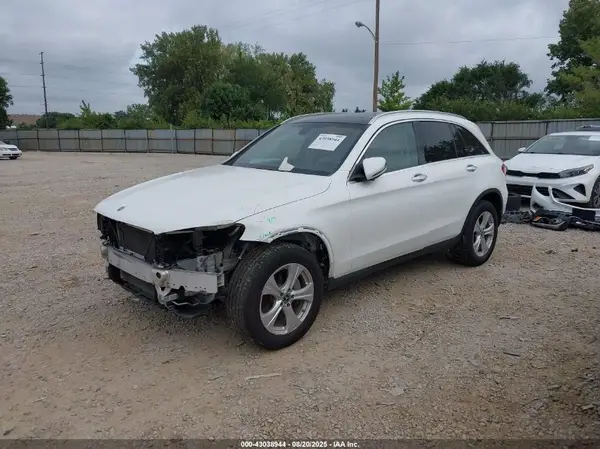 WDC0G4KB6JV094546 2018 MERCEDES-BENZ GLC - Image 2