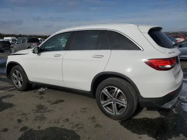 WDC0G4KB6KF668753 2019 MERCEDES-BENZ GLC - Image 2