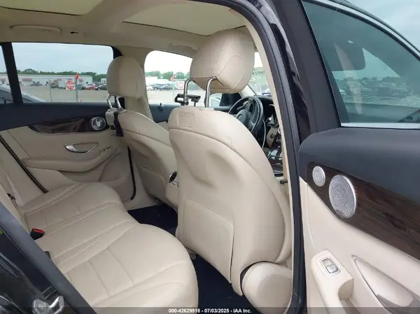WDC0G4KB6KV123707 2019 MERCEDES-BENZ GLC - Image 8