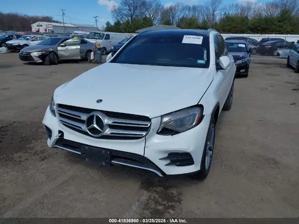 WDC0G4KB6KV150518 2019 MERCEDES-BENZ GLC - Image 2