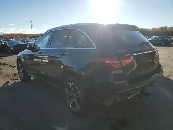 WDC0G4KB6KV189965 2019 MERCEDES-BENZ GLC - Image 2