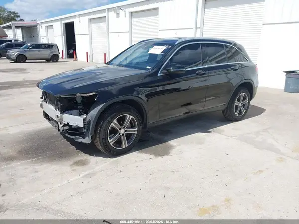 WDC0G4KB7GF012083 2016 MERCEDES-BENZ GLC - Image 2