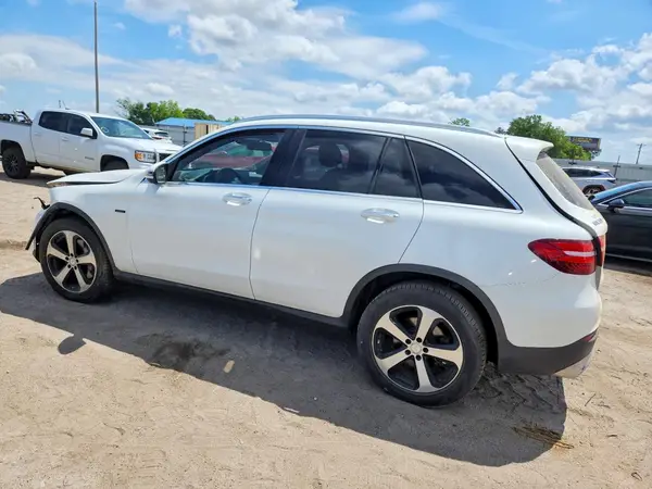WDC0G4KB7GF044242 2016 MERCEDES-BENZ GLC - Image 2