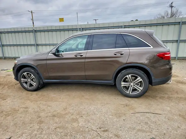 WDC0G4KB7GF082425 2016 MERCEDES-BENZ GLC - Image 2