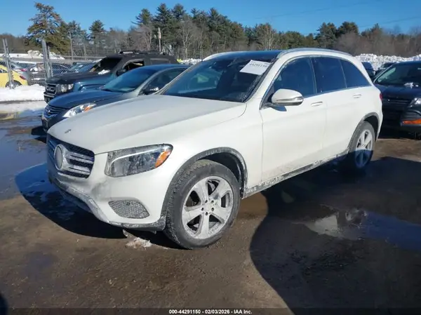 WDC0G4KB7GF096602 2016 MERCEDES-BENZ GLC - Image 2