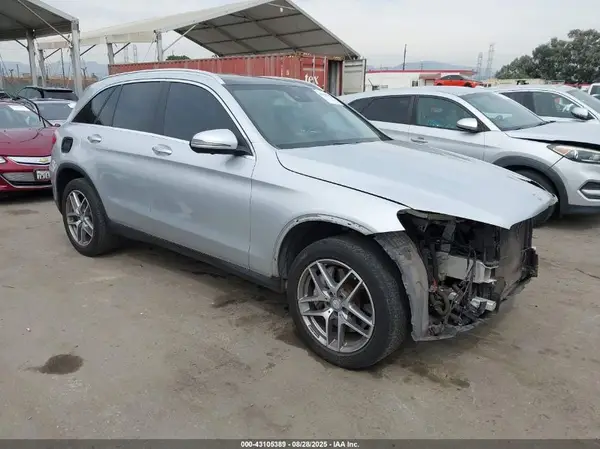 WDC0G4KB7GF098527 2016 MERCEDES-BENZ GLC - Image 1