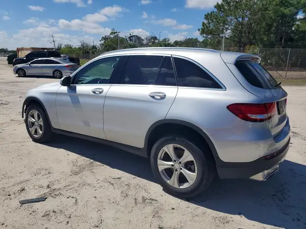 WDC0G4KB7HF138199 2017 MERCEDES-BENZ GLC - Image 2
