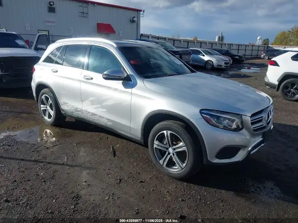 WDC0G4KB7HF143192 2017 MERCEDES-BENZ GLC - Image 1