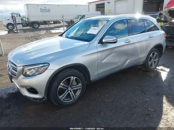 WDC0G4KB7HF143192 2017 MERCEDES-BENZ GLC - Image 2