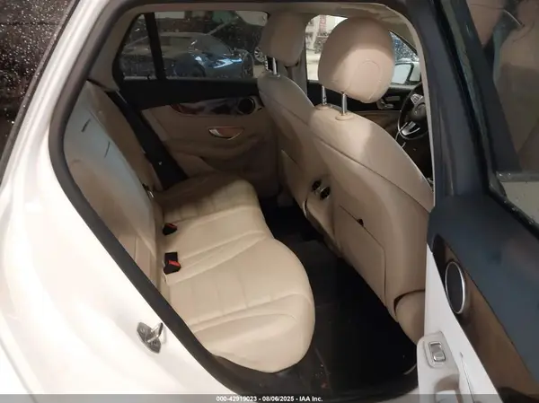 WDC0G4KB7HF143743 2017 MERCEDES-BENZ GLC - Image 8