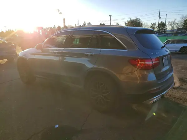 WDC0G4KB7HF177505 2017 MERCEDES-BENZ GLC - Image 2