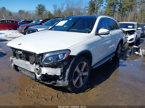 WDC0G4KB7HF195079 2017 MERCEDES-BENZ GLC - Image 2