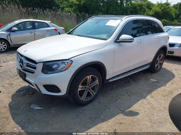 WDC0G4KB7HF204329 2017 MERCEDES-BENZ GLC - Image 2