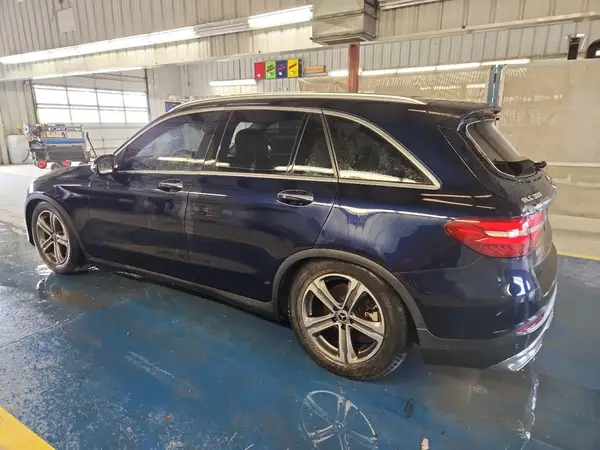 WDC0G4KB7HF214729 2017 MERCEDES-BENZ GLC - Image 2