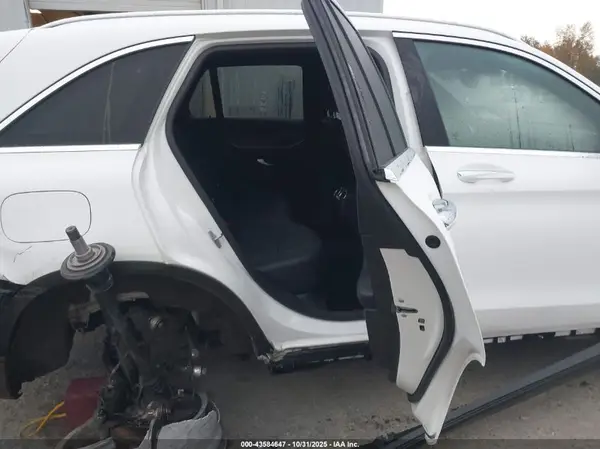 WDC0G4KB7HV012656 2017 MERCEDES-BENZ GLC - Image 8