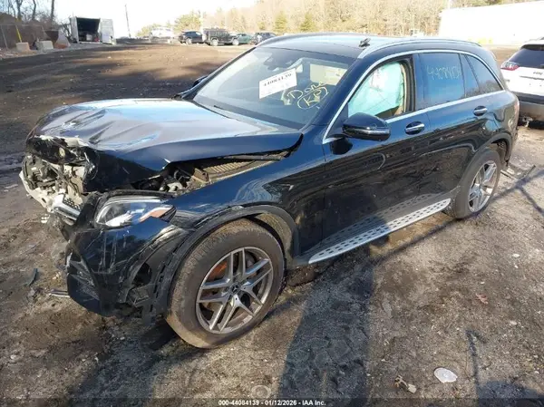 WDC0G4KB7HV013340 2017 MERCEDES-BENZ GLC - Image 2