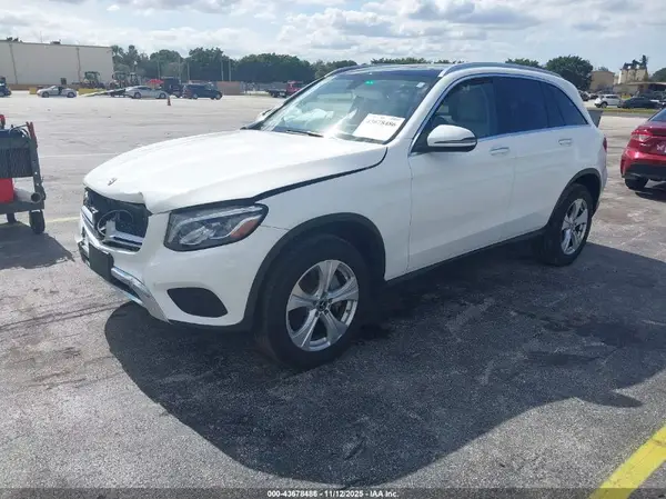 WDC0G4KB7JV022349 2018 MERCEDES-BENZ GLC - Image 2