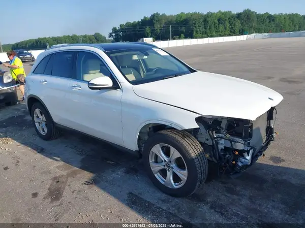 WDC0G4KB7JV033917 2018 MERCEDES-BENZ GLC - Image 1