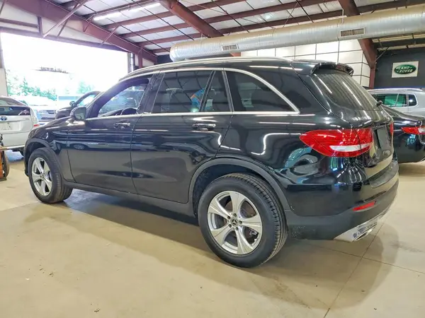 WDC0G4KB7JV097231 2018 MERCEDES-BENZ GLC - Image 2