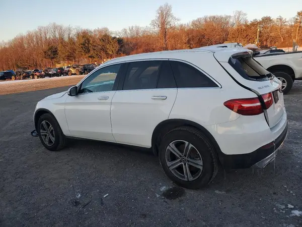 WDC0G4KB7JV100726 2018 MERCEDES-BENZ GLC - Image 2