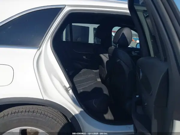 WDC0G4KB7JV109152 2018 MERCEDES-BENZ GLC - Image 8