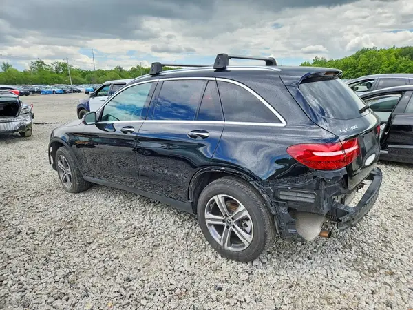 WDC0G4KB7KF633073 2019 MERCEDES-BENZ GLC - Image 2