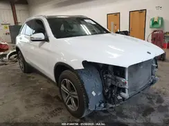 WDC0G4KB7KF640444 2019 MERCEDES-BENZ GLC