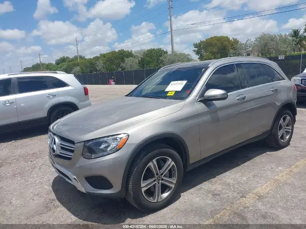WDC0G4KB7KV120167 2019 MERCEDES-BENZ GLC - Image 2