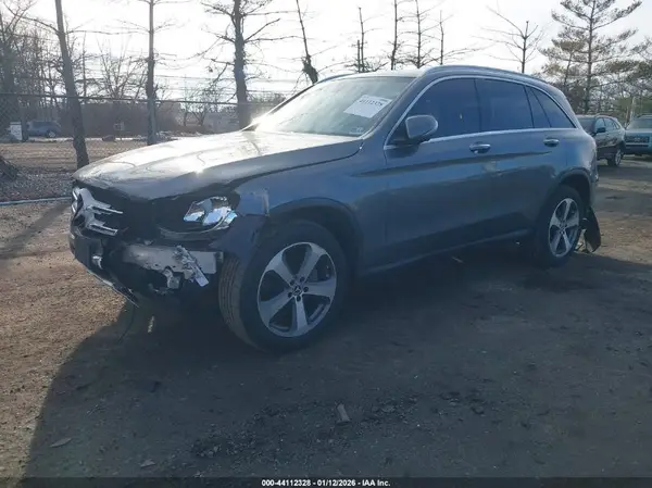 WDC0G4KB7KV123781 2019 MERCEDES-BENZ GLC - Image 2