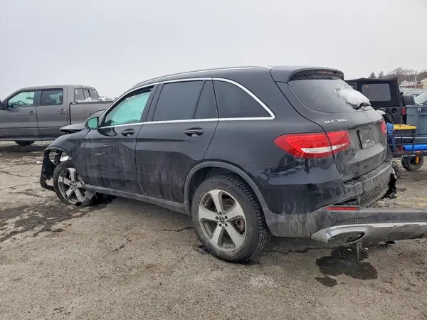 WDC0G4KB7KV169305 2019 MERCEDES-BENZ GLC - Image 2