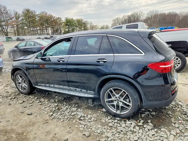 WDC0G4KB7KV189635 2019 MERCEDES-BENZ GLC - Image 2