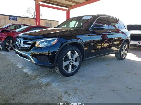 WDC0G4KB7KV192468 2019 MERCEDES-BENZ GLC - Image 2