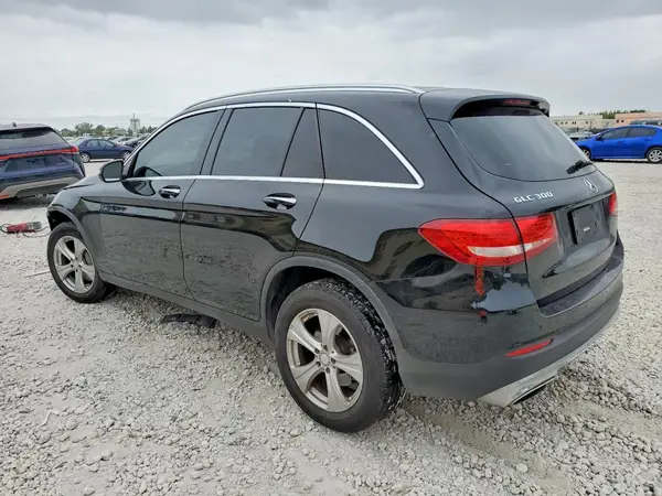 WDC0G4KB8GF022122 2016 MERCEDES-BENZ GLC - Image 2