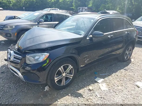 WDC0G4KB8GF052074 2016 MERCEDES-BENZ GLC - Image 2