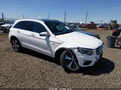 WDC0G4KB8GF057128 2016 MERCEDES-BENZ GLC