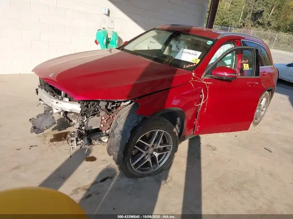 WDC0G4KB8GF058201 2016 MERCEDES-BENZ GLC - Image 2