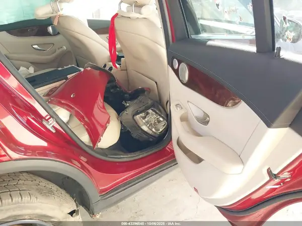 WDC0G4KB8GF058201 2016 MERCEDES-BENZ GLC - Image 8
