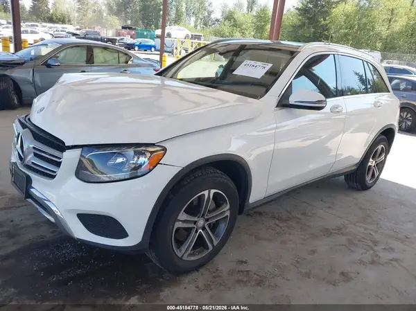 WDC0G4KB8GF066220 2016 MERCEDES-BENZ GLC - Image 2