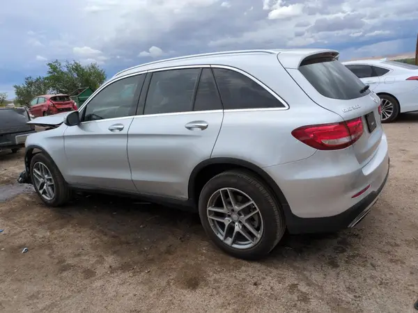 WDC0G4KB8GF073992 2016 MERCEDES-BENZ GLC - Image 2