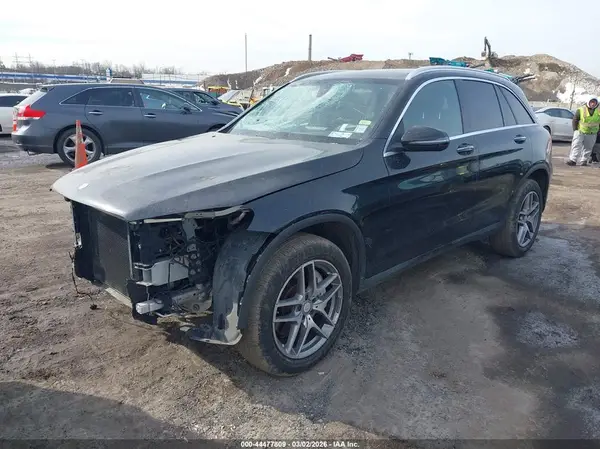 WDC0G4KB8GF076150 2016 MERCEDES-BENZ GLC - Image 2