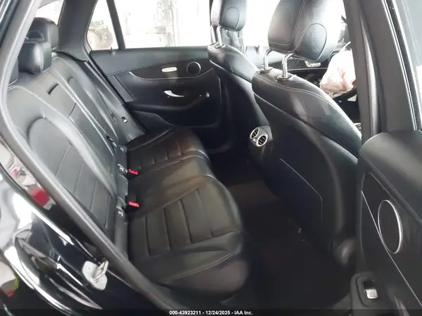 WDC0G4KB8GF086242 2016 MERCEDES-BENZ GLC - Image 8