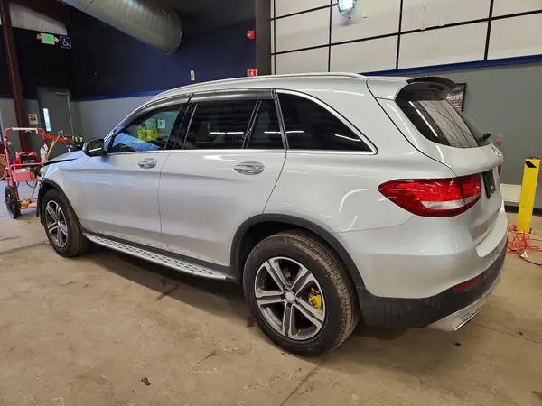 WDC0G4KB8GF087813 2016 MERCEDES-BENZ GLC - Image 2