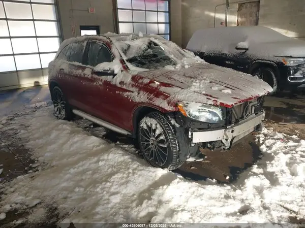 WDC0G4KB8GF097175 2016 MERCEDES-BENZ GLC - Image 1