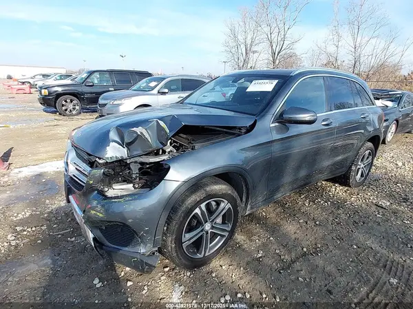 WDC0G4KB8GF111558 2016 MERCEDES-BENZ GLC - Image 2