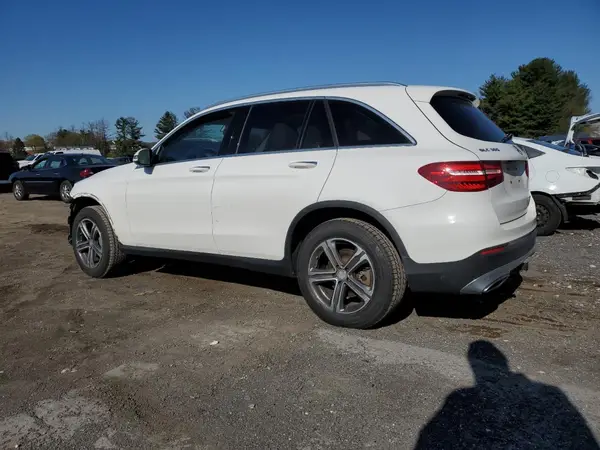 WDC0G4KB8HF140494 2017 MERCEDES-BENZ GLC - Image 2