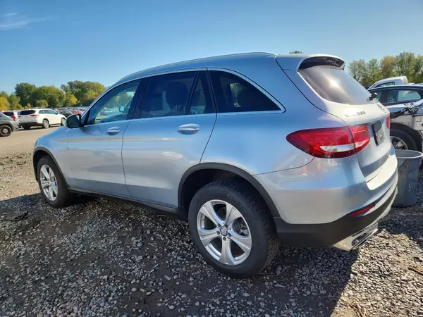 WDC0G4KB8HF151446 2017 MERCEDES-BENZ GLC - Image 2