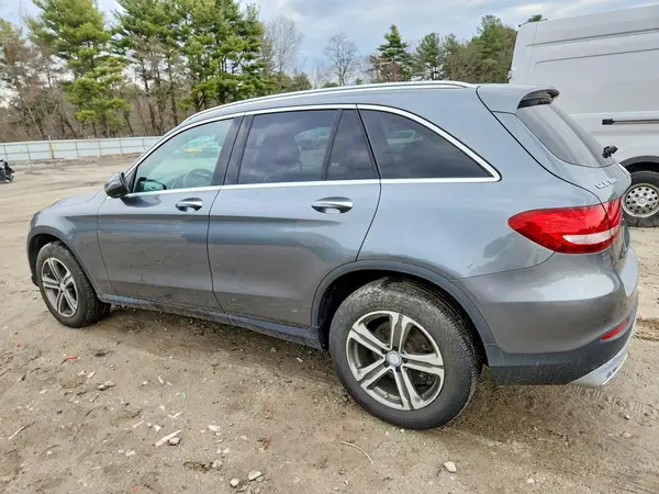 WDC0G4KB8HF153889 2017 MERCEDES-BENZ GLC - Image 2