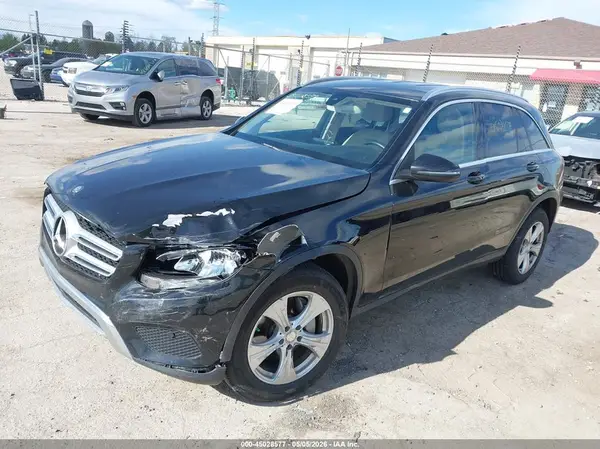 WDC0G4KB8HF155867 2017 MERCEDES-BENZ GLC - Image 2